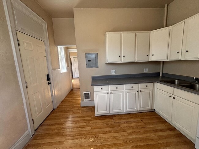 property at 512-514-514 E 500 S