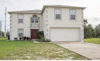 563 Pemberton Ave in Deltona, FL - Building Photo