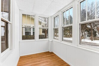 977 Fremont Ave E in St. Paul, MN - Building Photo - Building Photo