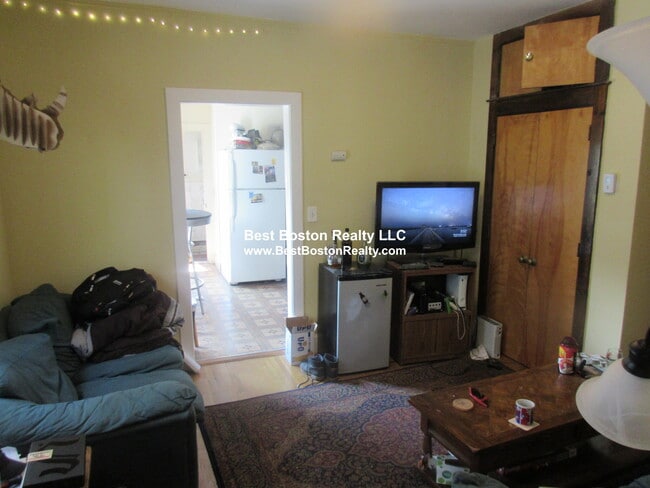 7 Elmer St, Unit 3 in Cambridge, MA - Building Photo - Building Photo