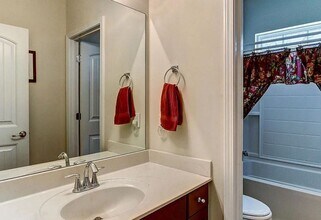 184 Grayson Ave in Savannah, GA - Foto de edificio - Building Photo