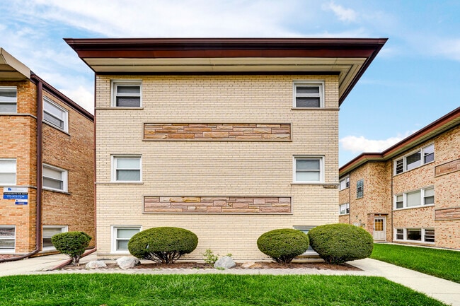 property at 4920 N Harlem Ave