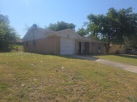 3501 Paint Trail in Fort Worth, TX - Building Photo