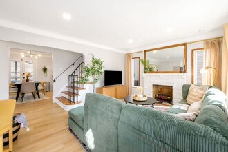 6059 Maplecliff Dr, Unit SI ID1496118P in Parma Heights, OH - Building Photo - Building Photo