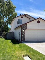 1690 Targhee St in Mountain Home, ID - Building Photo