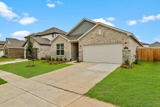 23018 Forebear Dr in Katy, TX - Foto de edificio - Building Photo