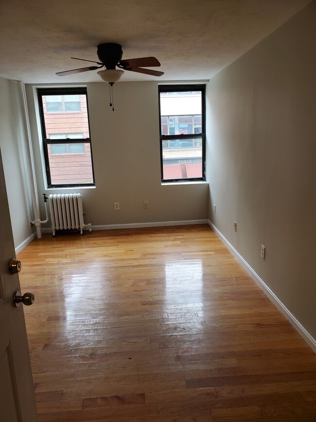 224 Hanover St, Unit 1 in Boston, MA - Building Photo - Building Photo