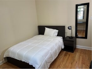 2043 N Gratz St, Unit Furnished Room for Rent in Philadelphia, PA - Foto de edificio - Building Photo