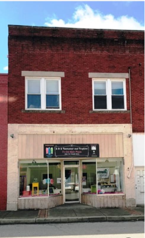 property at 73 Olde Main Plaza
