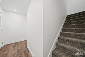 1493 W 40th Ave, Unit #1493 in Anchorage, AK - Building Photo - Building Photo