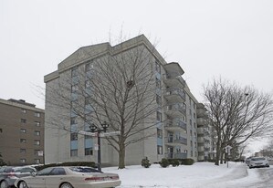 10542 Du Bois-De-Boulogne Av in Montréal, QC - Building Photo