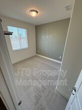 3500 Birdland Ave in Sacramento, CA - Building Photo - Building Photo
