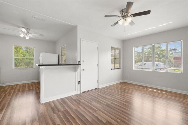 311 Cedar St in Clearwater, FL - Building Photo - Building Photo