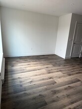 72 Oak Grove St in Veazie, ME - Building Photo - Building Photo