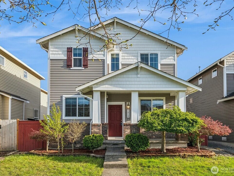 1418 51st St NE in Auburn, WA - Building Photo