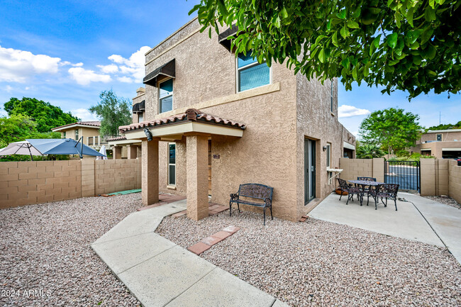 1125 NORTH Ln in Phoenix, AZ - Building Photo - Building Photo