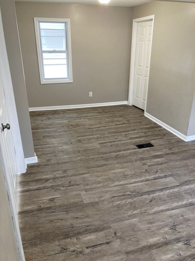 property at 96 Lyndhurst St