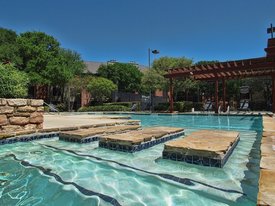 Wind River Crossing in Austin, TX - Foto de edificio