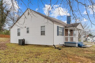 1804 Dalton St in Alcoa, TN - Building Photo - Building Photo