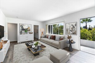 1724 1/2 Rotary Dr, Unit lower in Los Angeles, CA - Building Photo