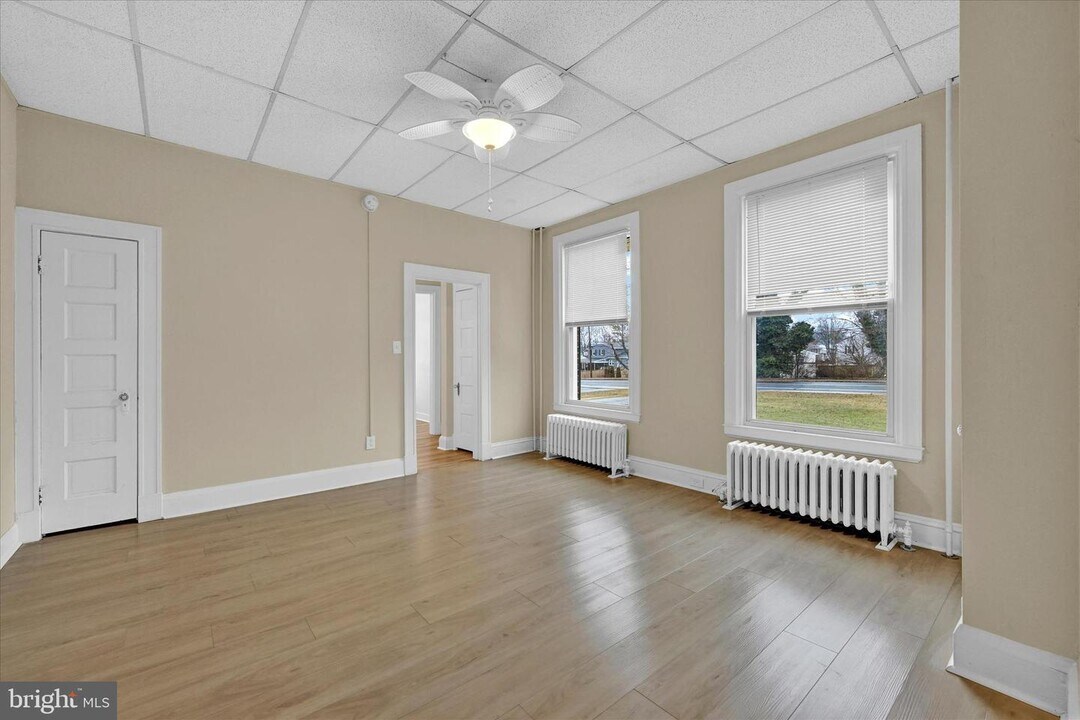 2203 Edmondson Ave in Catonsville, MD - Foto de edificio