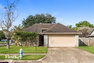 17026 Enchanted Cir E in Sugar Land, TX - Building Photo