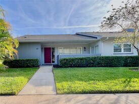 60 Iris Pl in Oldsmar, FL - Building Photo