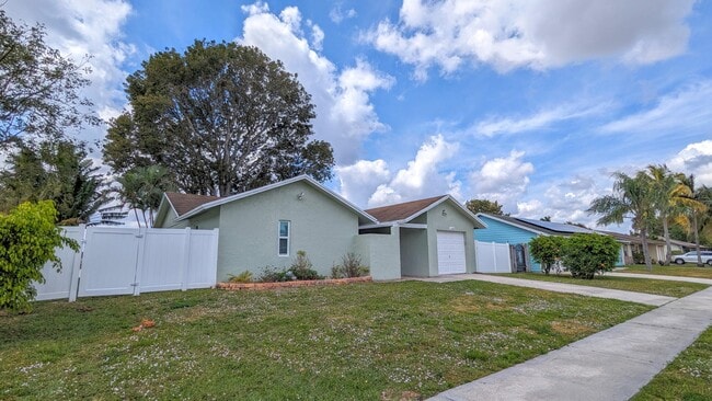 1103 Harmony Way in Royal Palm Beach, FL - Building Photo - Building Photo