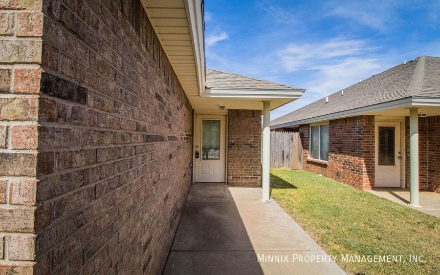 515 N Clinton Ave in Lubbock, TX - Building Photo