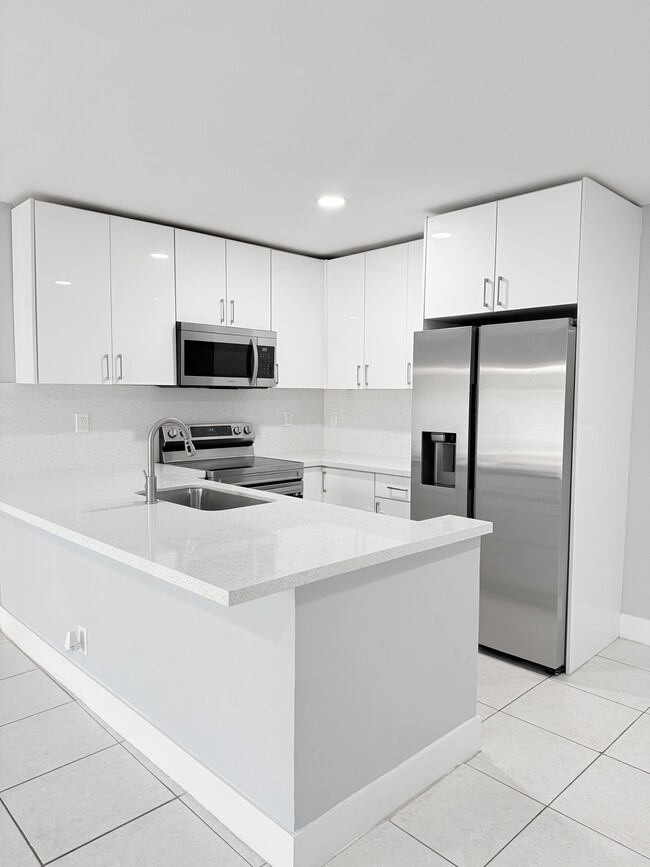4751 SW 43rd Ave, Unit 4751 in Fort Lauderdale, FL - Building Photo - Building Photo