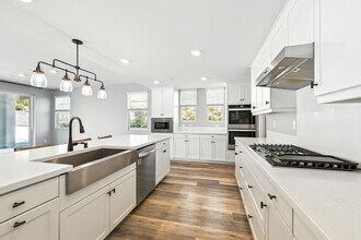 3459 Aspen St in Simi Valley, CA - Foto de edificio - Building Photo