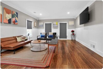 10590 Timberstone Rd in Alpharetta, GA - Foto de edificio - Building Photo