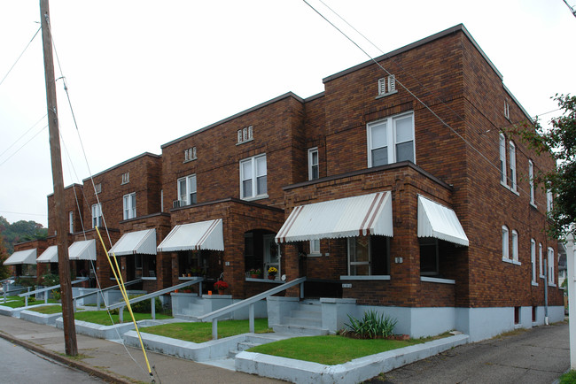 406 Delaware Ave in Charleston, WV - Building Photo - Building Photo