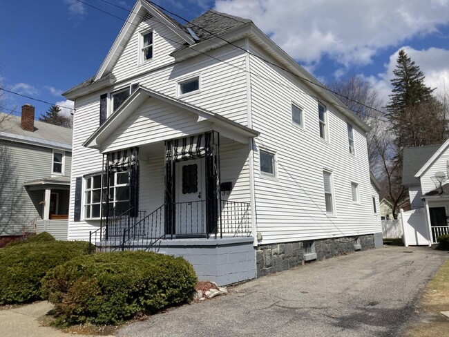 22 Lexington Ave in Gloversville, NY - Building Photo - Building Photo