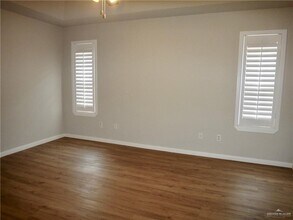 2211 Nicole Dr in Mission, TX - Foto de edificio - Building Photo
