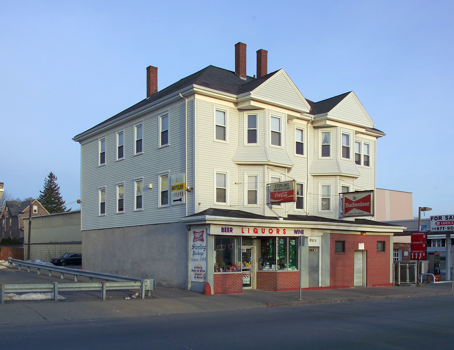 977-981 S Main St in Fall River, MA - Building Photo