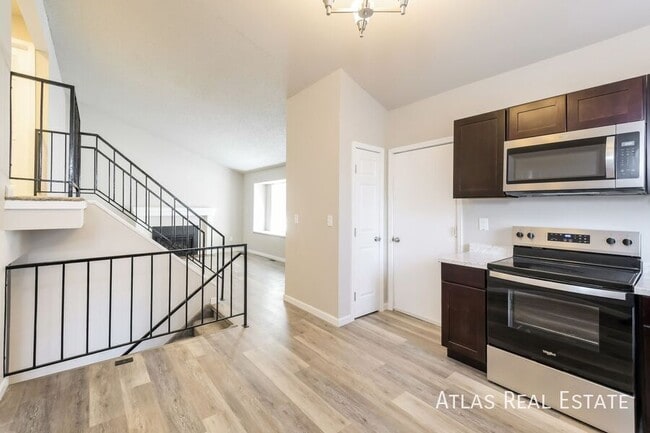 1417 S Biscay Way in Aurora, CO - Building Photo - Building Photo