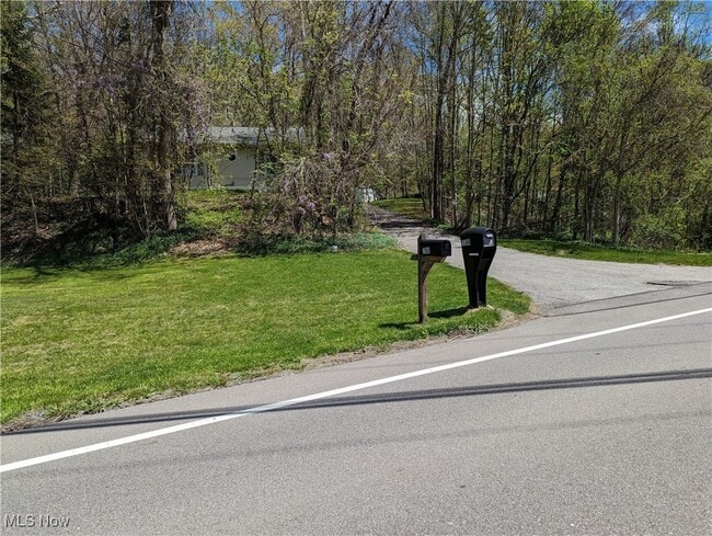 property at 7180 Chagrin Rd
