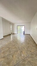 20800 NE 8th Ct, Unit 20317 in Miami, FL - Building Photo - Building Photo