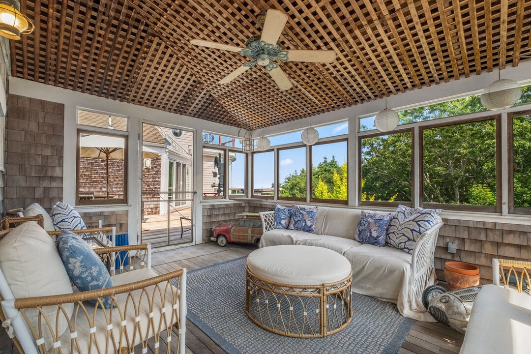 43 Agamenticus Ave in York, ME - Building Photo