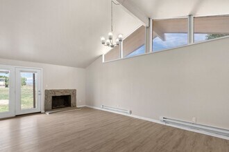 667 E Clarion Dr in Pueblo West, CO - Building Photo - Building Photo