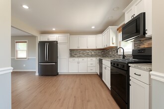 1711 Beach Rd in McHenry, IL - Building Photo - Building Photo