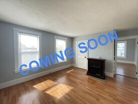 231 Laurel St in Manchester, NH - Building Photo