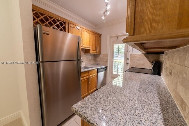 property at 95 Edgewater Dr