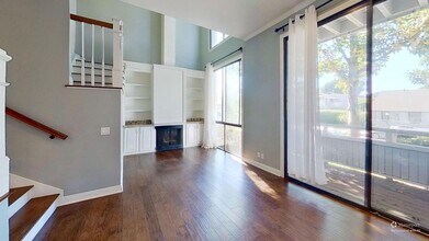 2 Goodwill Ct in Newport Beach, CA - Building Photo - Building Photo