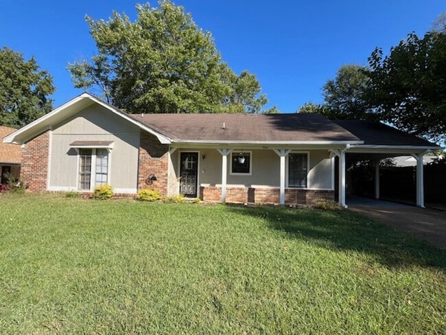 property at 1984 Ingleside Cove