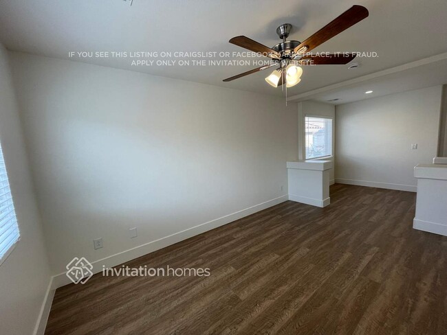 10615 Salmon Leap St, Unit F in Las Vegas, NV - Building Photo - Building Photo