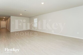 1906 Morse Way in San Antonio, TX - Building Photo - Building Photo