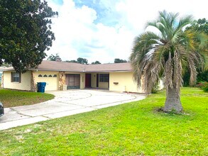 9408 River Rd in Spring Hill, FL - Building Photo - Building Photo
