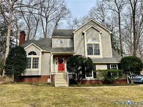 12600 Queensgate Rd in Midlothian, VA - Building Photo - Building Photo